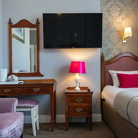 Pensionat Egans House 3*