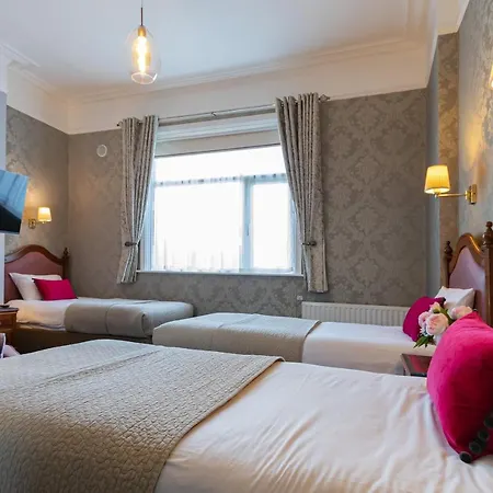 Pensionat Egans House 3*