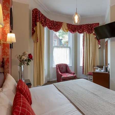 Pensionat Egans House 3*