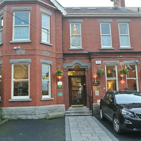 Pensionat Egans House 3*