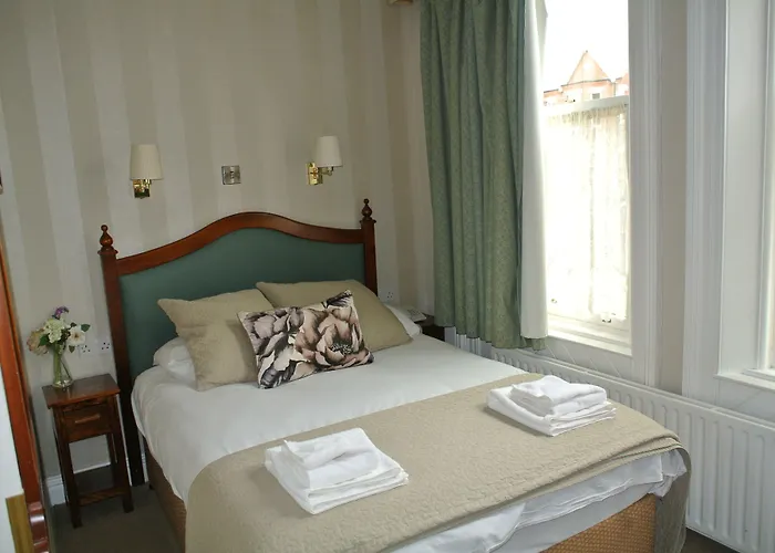 Egans House 3*