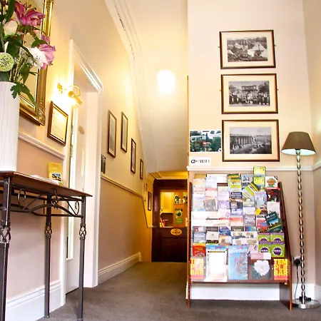 Egans House 3* Dublin