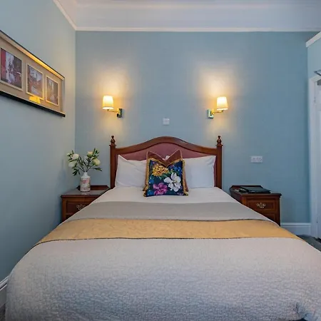 Egans House 3* Dublin