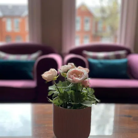 이건즈 하우스 게스트하우스 3*