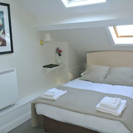 Egans House 3* Dublin