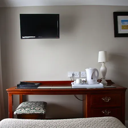 Pensionat Egans House 3*