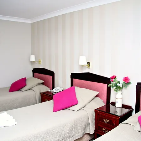 בית הארחה Egans House 3*