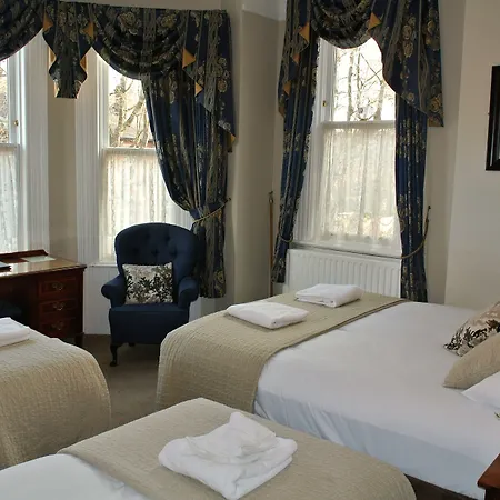 Egans House בית הארחה